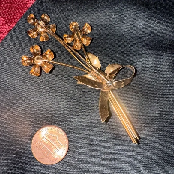 Sterling Coro Rose Gold Floral Brooch Blue Accents vintage - Picture 3 of 7